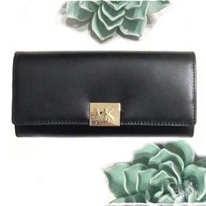 NWT Michael Kors Mindy Carryall Flap Clutch Wallet